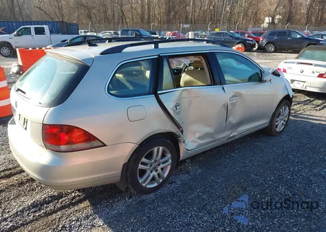 2011 Volkswagen Jetta Sportwagen 2.0L Tdi z USA, uszkodzony, nr VIN 3VWPL7AJ2BM670037